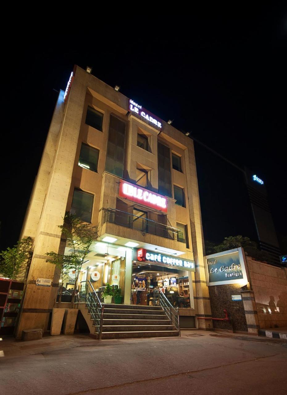 Hotel Le Cadre Nova Deli Exterior foto