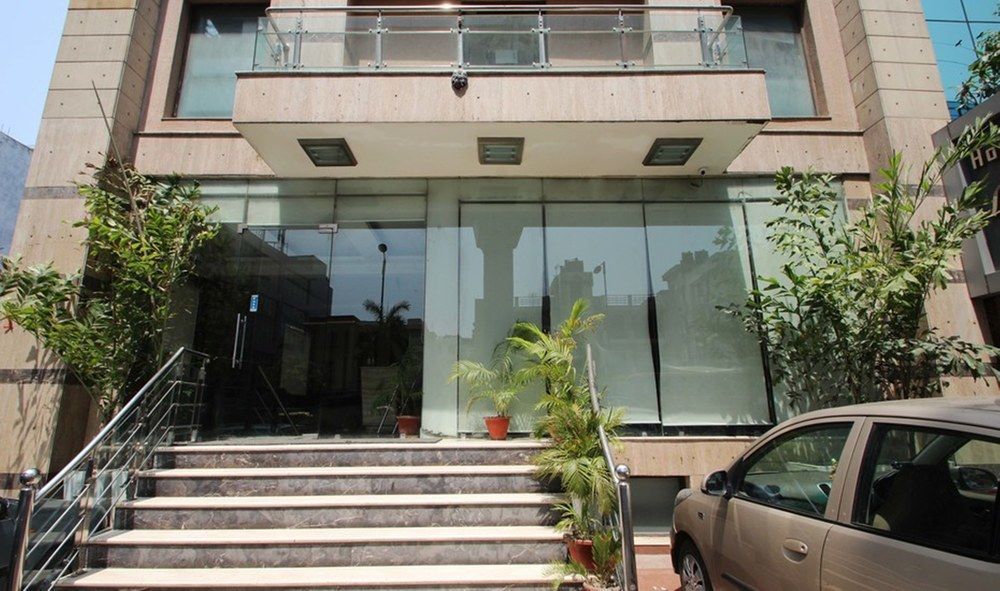Hotel Le Cadre Nova Deli Exterior foto