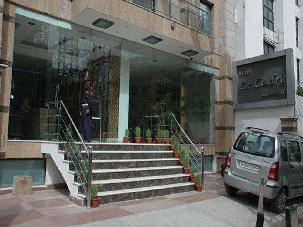 Hotel Le Cadre Nova Deli Exterior foto